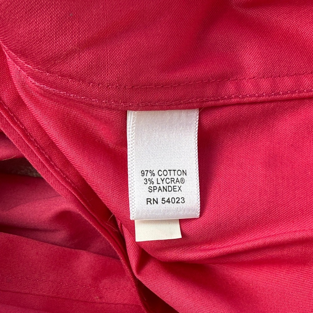 Banana Republic woman’s Bright Pink Non-Iron Dress Shirt - Picture 3 of 4